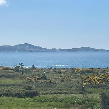 Con Excelentes Vistas Al Mar En La Playa De Carnota Caldebarcos