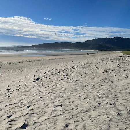 Con Excelentes Vistas Al Mar En La Playa De Carnota