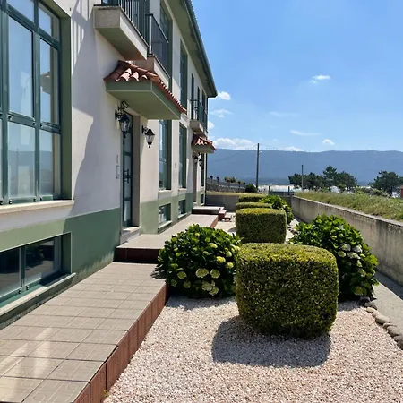 Con Excelentes Vistas Al Mar En La Playa De Carnota